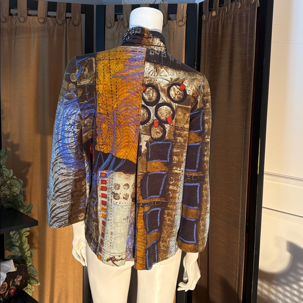 Lightweight Abstract Pattern Button-Up Jacket - Picture 3 of 3